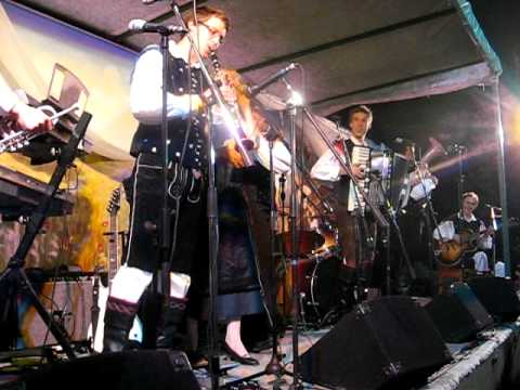 Ansambel Saša Avsenika - Čez zelene trate