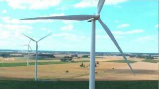 preview picture of video 'Wind turbines in Sweden as seen from a RC helicopter'