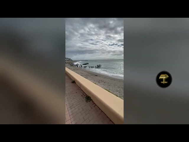 Costa de Adra, Almería. Continúa la invasión