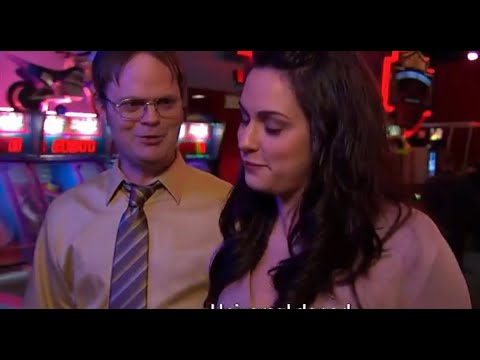 Dwight flirting (Bloopers) 😂😂