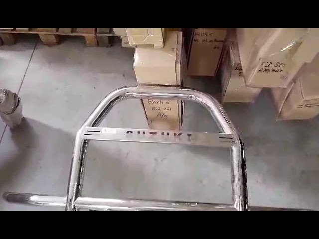 Кенгурятник с усами QT007 (нерж) Video 1