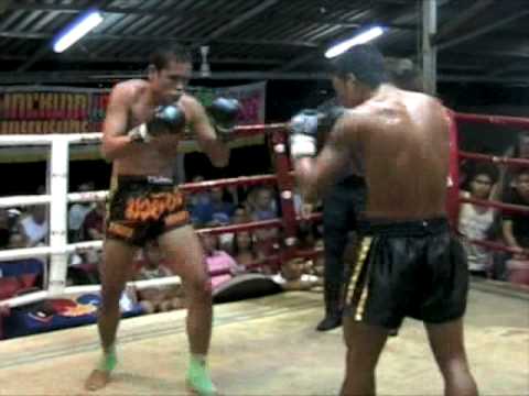 Nampon (Tiger Muay Thai) WMC world Champion wins at Bangla Stadium