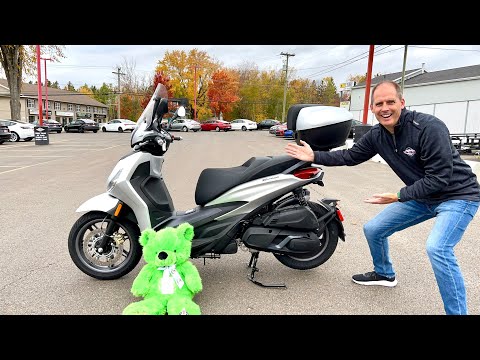 Piaggio BV400 - The Perfect 2 Person Scooter? In-Depth Walk Around Review