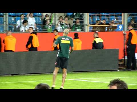 Bochum : Gladbach Relegation 25.05.2011 /  DANTE  verliert die Haare