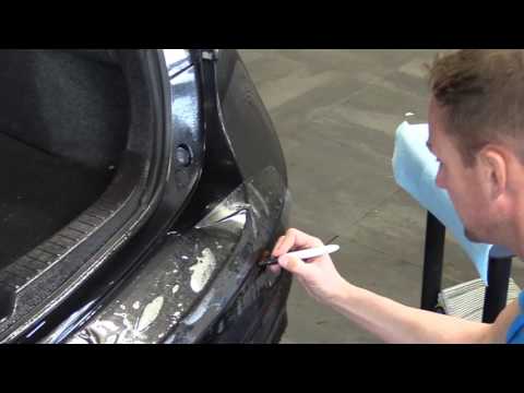 Instalación de film protector en paragolpes trasero