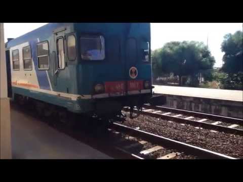 Arrivo automotrice ALn 668 nella stazione di Locri (RC)