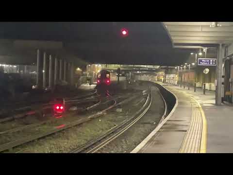 SWR class 444 London Waterloo train coming into Bournemouth platform 2