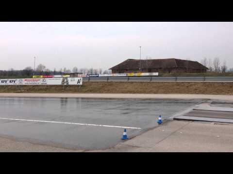 ÖAMTC Fahrsicherheitstraining auf der Schleuderplatte