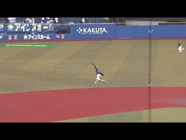 【2回裏】ジャンプ一番!! バファローズ・紅林弘太郎 強烈なライナーをジャンピングキャッチ!! 2025年4月3日 千葉ロッテマリーンズ 対 オリックス・バファローズ
