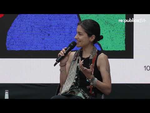 Video Thumbnail: re:publica 2024: “I wake up to a thousand tweets insulting me”: ...