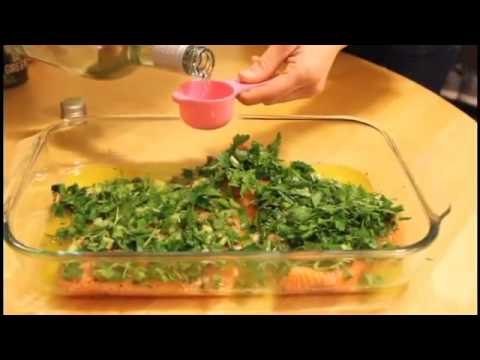 download lagu mp3 mp4 Roasted Salmon With Green Herbs, download lagu Roasted Salmon With Green Herbs gratis, unduh video klip Roasted Salmon With Green Herbs