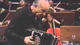 Download lagu Astor Piazzolla Concierto entrevista 1/5 アストル ピアソラ のインタビュ ーを字幕 mp3