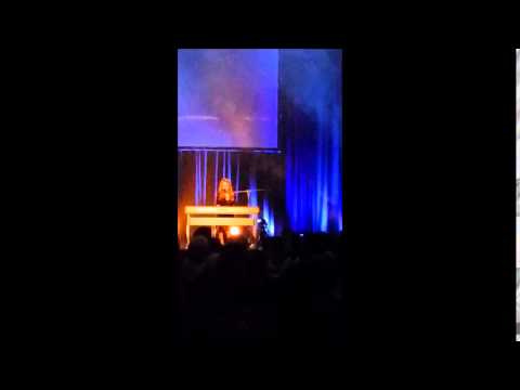 cover skyfall au cabaret de Menucourt