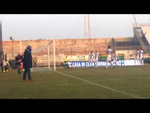Venezia-Parma 2-2, 87' gol Geijo (rigore)