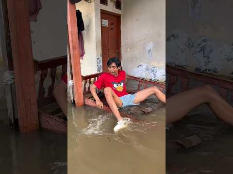 BOBY LAGI TIDUR MALAH BANJIR