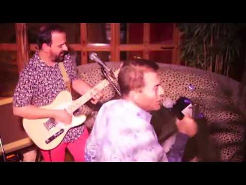 Erotica βραδιες στο tiki bar με Δακη και Monsieur Minimal