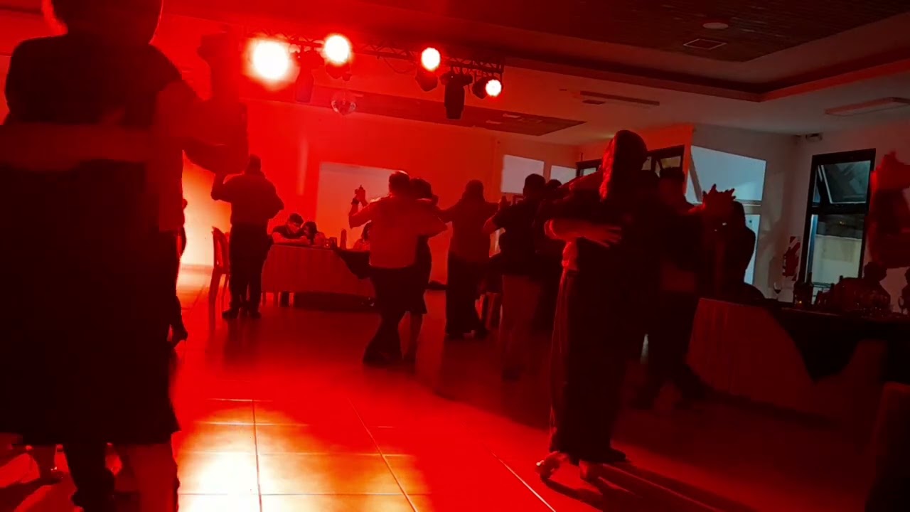Que no sepan las estrellas - Di Sarli/Duran 04/08/23 TDJ Aldo Orrego en "La Popular" Ushuaia 🇦🇷