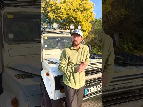 Projet 8 – Voyages au cœur des parcs, Dorian Mosettich avec son Land Rover et sa Motobécane