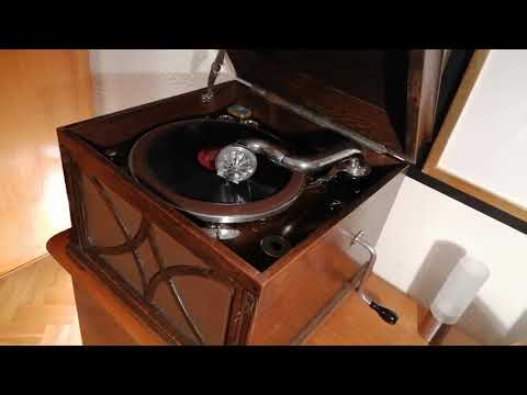 "Attends-Moi Mon Amour" - Léo Marjane (1941)