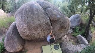 Photo of problem Easy crack in La Jonquera boulder Area