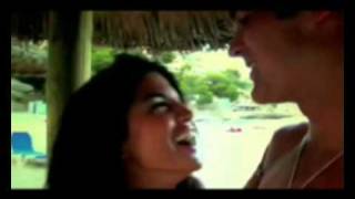 Pugni Chiusi Lyrics English Translation