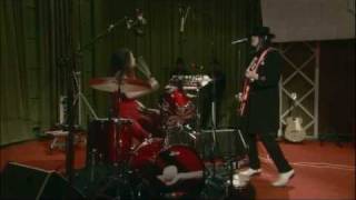 The White Stripes - Blue Orchid (live From The Basement, November 2005)