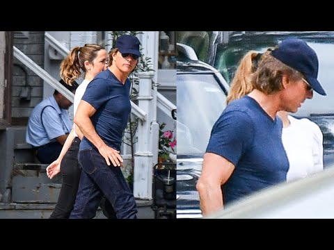 Tom Cruise & Ana de Armas Confirm Romance? Caught Holding Hands in Vermont!