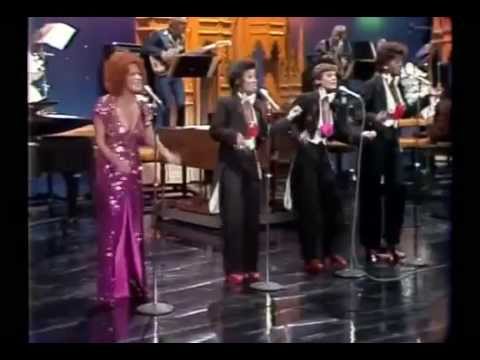 Lullaby Of Broadway Boogie Woogie Bugle Boy - Bette Midler - Johnny Carson 1973