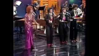 Lullaby Of Broadway Boogie Woogie Bugle Boy - Bette Midler - Johnny Carson 1973