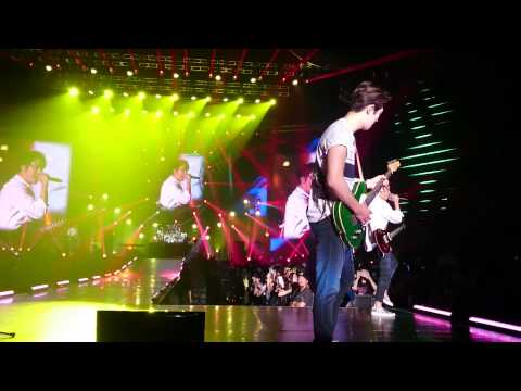 150517 CNBlue in HK