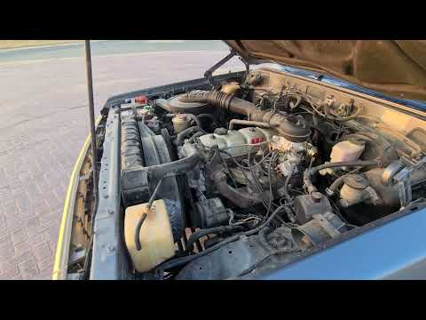 1988 Toyota Land Cruiser FJ62 VX (Engine Start Hood)