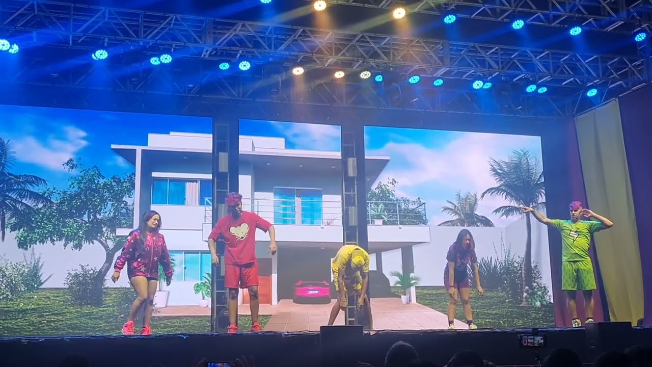 Show Emilly Vick | Início do Show | Maringá 28-09-2024