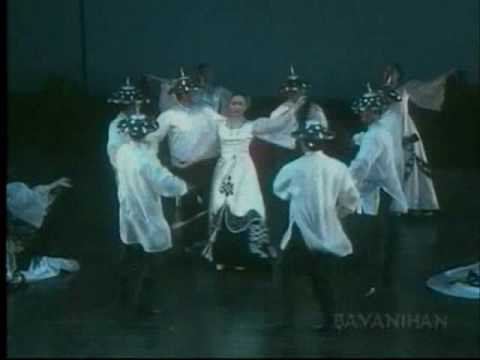 Bayanihan Philippine Dance Company - Mantones de Seda