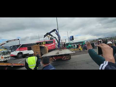 Fatal Accidente en E35 Entrada Saquisilí Cotopaxi 