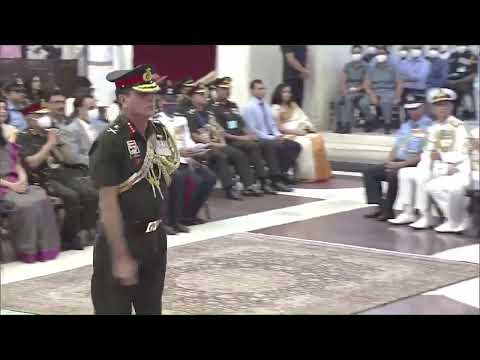 President Kovind presents Ati Vishisht Seva Medal to Lieutenant General Dhiraj Seth, Armoured Corps.