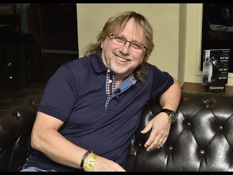 Již více než čtyřicet let je Dalibor Janda (65) stálicí českého showbyznysu. Proto se nebojí říct, c