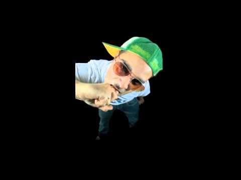 SopreMan - Supereroi - Jingle x lo Zoo Di 105