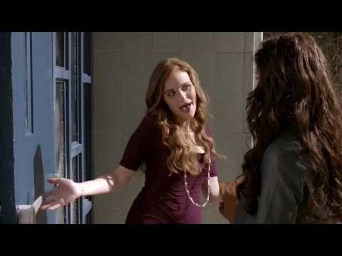 [2x02] Lydia comes back to school after going missing - Teen Wolf