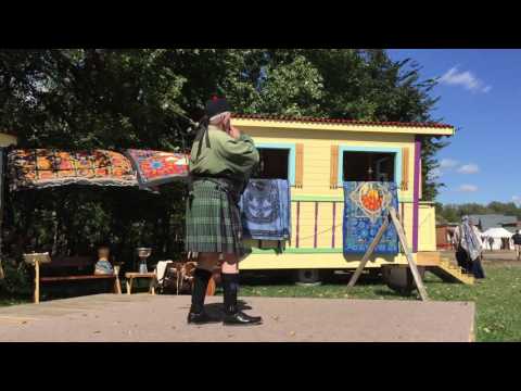 Bagpiper at Renaissance Faire (Sleepy Hollow - Sept 2016)