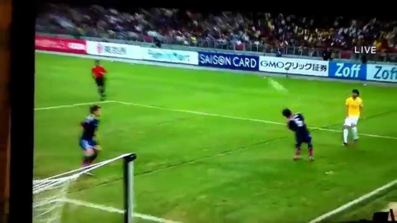 日本対ブラジル    ネイマールはヘディングもうまい