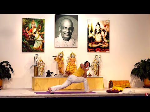 YIN-Yogastunde mit Musik und Sarada und Christian - Yoga Vidya Ashram Live - 9:15 Uhr 30.12.2021