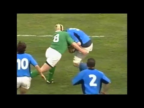 Anthony Foley vs Carlo Checchinato head clash