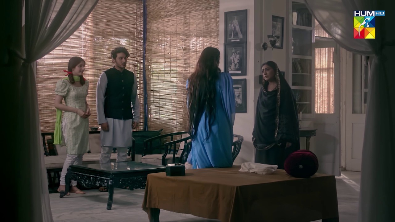 Is Larky Ke Sath Beth Ke Kya Batein Kar Rahi Ho..! #aangan #sajalaly #ahadrazamir #ahsankhan