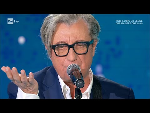 Marcello Romeo al pianoforte durante un concerto