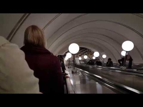 Парк Победы (Győzelem parkja) metrómegálló mozgólépcsője