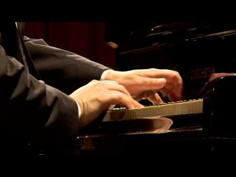 BORIS BERMAN plays C. DEBUSSY "Minstrels" Prelude Libro I No 12