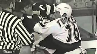 Darcy Tucker vs. Michael Peca T2T fight