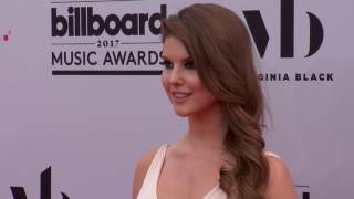BBMAs 2017 FashionCam Amanda Cerny
