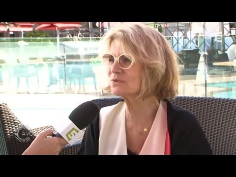Nicole Garcia, présidente du jury de la caméra d'or à Cannes - C à vous - 16/05/2014