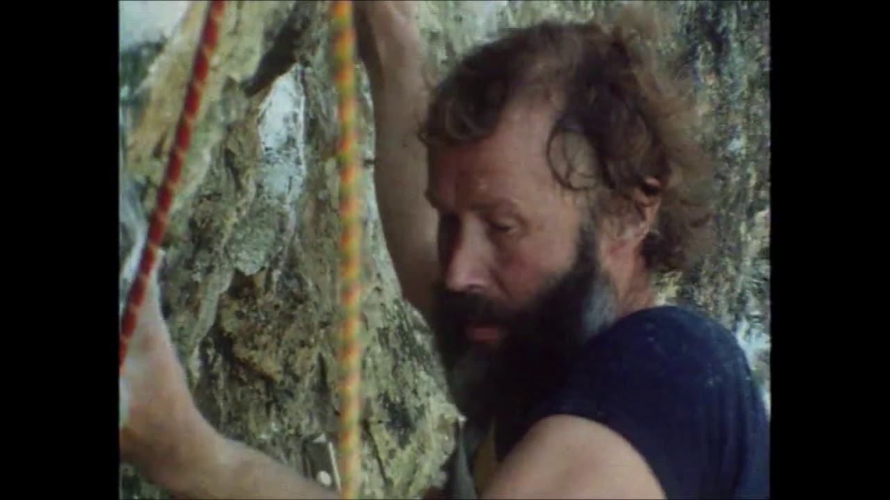 Miniature de la vidéo Pete Livesey toys with Chris Bonington on Footless Crow, E5 6c Goat Crag du film Lakeland Rock